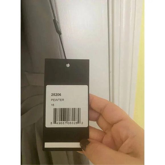 La Femme Style 25206 Pewter Gown Size 16 - Picture 5 of 8